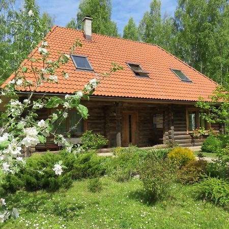 Guest House Leveri Valgalciems Exterior foto